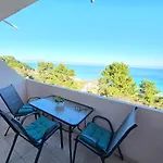 Nikol Thea Appartement *