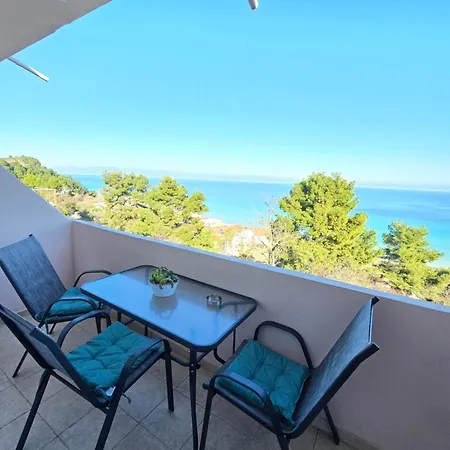 Nikol Thea Appartement *