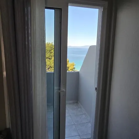 Nikol Thea Appartement