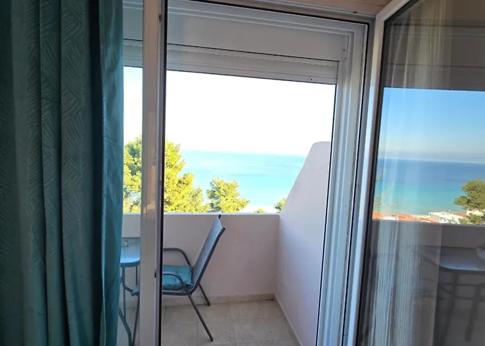 Nikol Thea Appartement *