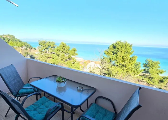 Nikol Thea Appartement *