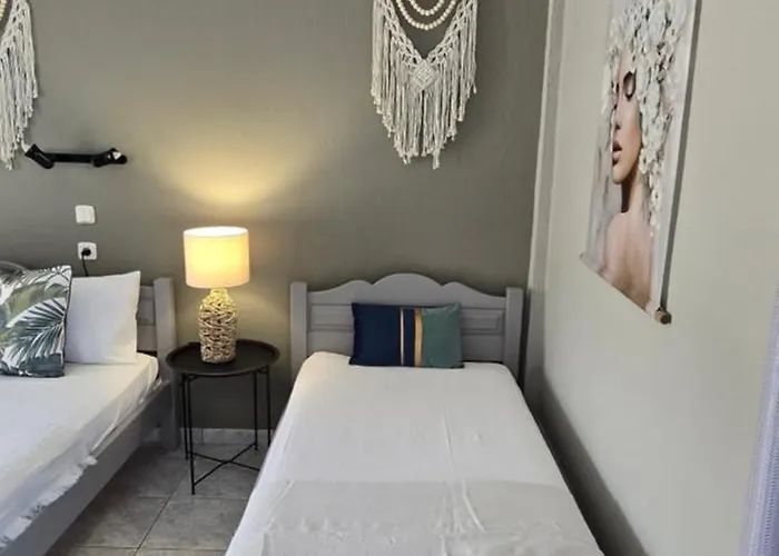 Nikol Thea Appartement *