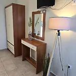 Apartman Nikol Thea *